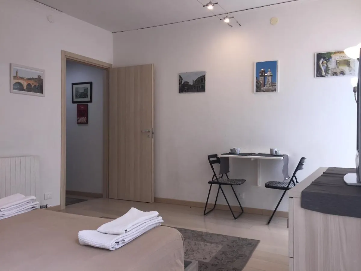San Nazaro 55 Apartment Verona 0*,